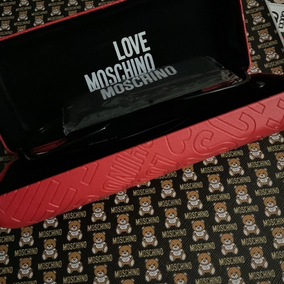 MOSCHiNO LOVE READING GLASSES - Picture 7 of 8